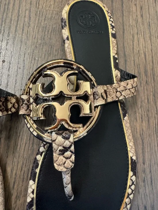 SOLD - Picture 3 of 4